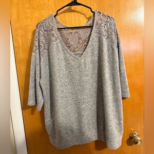 torrid gray plush / lace top size 1 / 1x